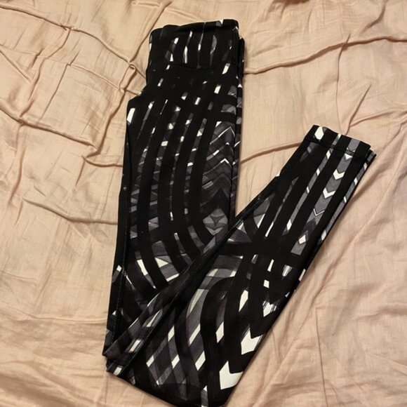 Lululemon tights - Picture 2 of 2
